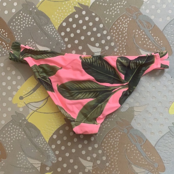 NWT Eidon Banana Leaf Bikini Set - Picture 3 of 11